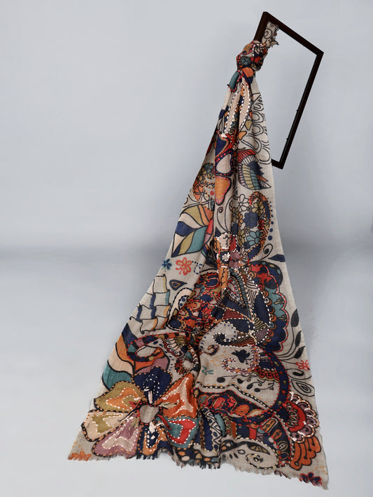 Bufanda de diseño de lana merino bordada con motivos florales Kantha