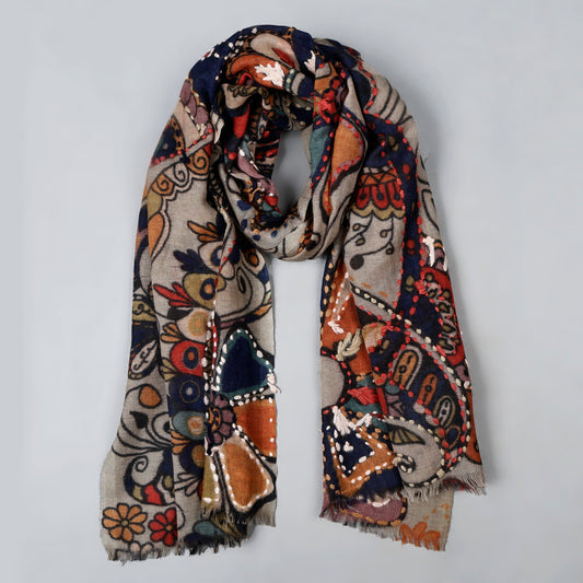 Bufanda de diseño de lana merino bordada con motivos florales Kantha