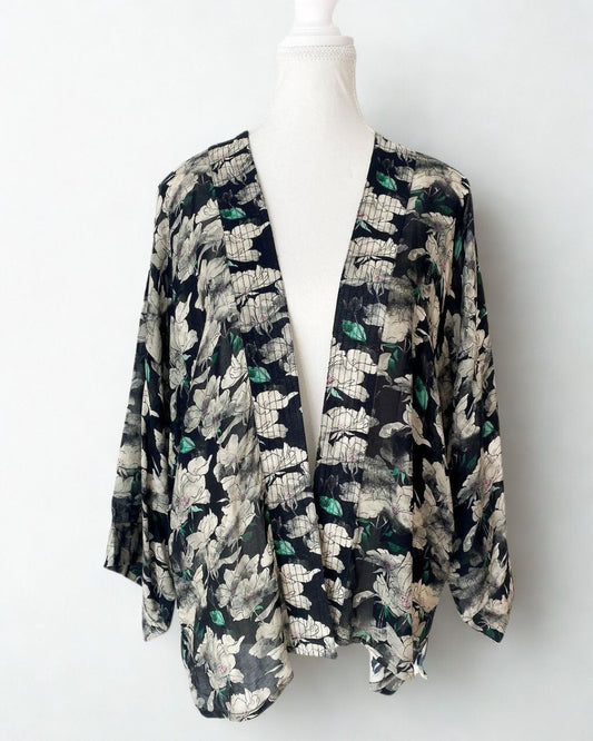 Midnight Ivory Bloom Short Kimono – Vintage Floral Cotton Velvet Jacket