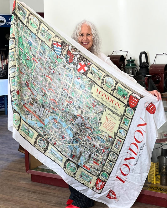 London Illustrated Map Cotton-Modal Scarf/Sarong – 110×190 cm | Historic City Map Art Collection